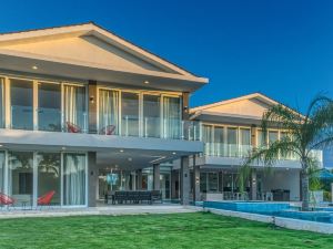 Modern and Fresh Oceanfront Villa