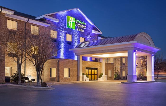 Holiday Inn Express & Suites EDMOND by IHG