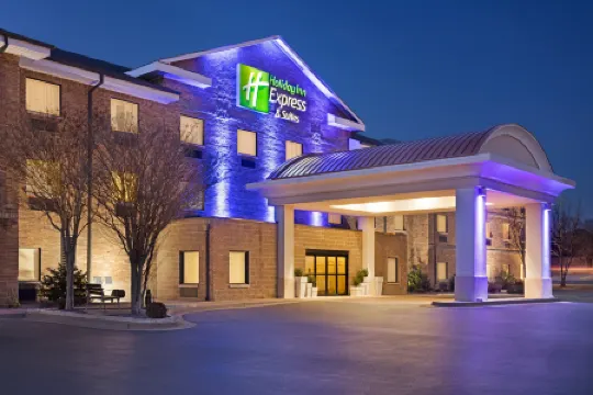 Holiday Inn Express & Suites EDMOND by IHG
