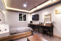 Gumi Wonpyeong-Dong Hotel V Hotels in Gumi-si