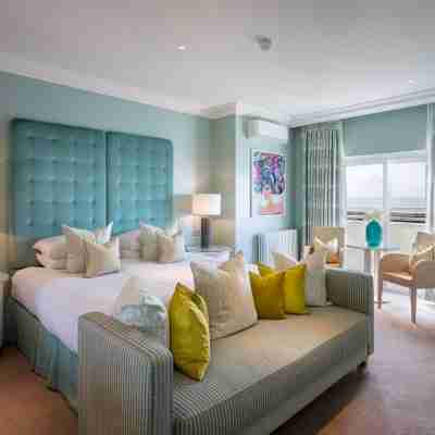 Roslin Beach Hotel Rooms