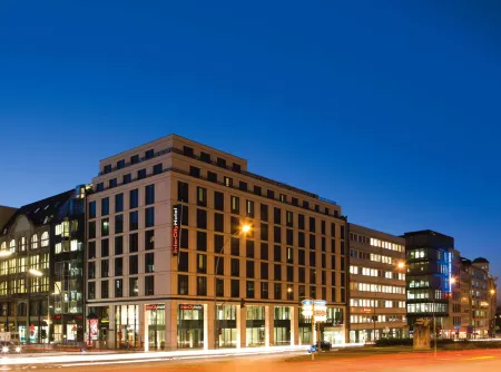 IntercityHotel Hamburg Hauptbahnhof Отели в г. Гамбург