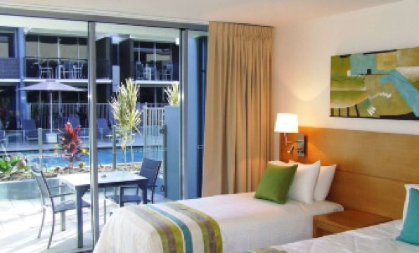 Ramada by Wyndham Hervey Bay - Housity