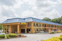 Super 8 by Wyndham Norcross/I-85 Atlanta Các khách sạn ở Norcross