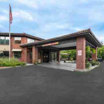 Quality Inn Ithaca - University Area Hotel Exterior