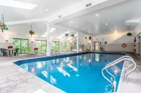 Quality Inn Shelburne - Burlington - Pools