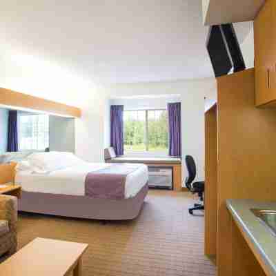 Microtel Inn & Suites by Wyndham Plattsburgh Rooms