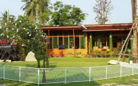 Nung Ni Bang Khon Thi Resort Hotels near Wat Tanoodrai