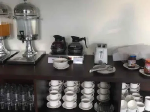 Wise Hotel Tomohon Hotels in Tomohon