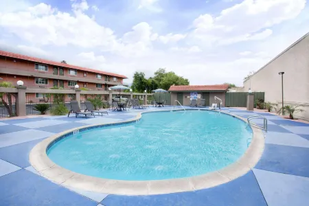 Motel 6 Pasadena, CA – Old Town Pasadena Area
