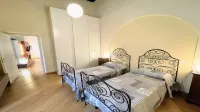 6 guests apt with terrace in pedestrian historic centre of Spoleto - 4-Star