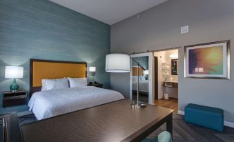 Hampton Inn & Suites Wichita/Airport