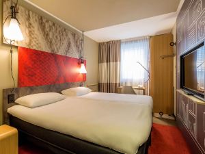 Ibis Geneve Centre Lac