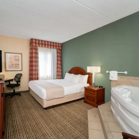 Baymont by Wyndham Knoxville/Cedar Bluff
