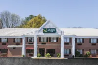 Quality Inn Hotel di Polk County