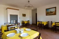 Azienda Agricola Sinisi - Farmhouses