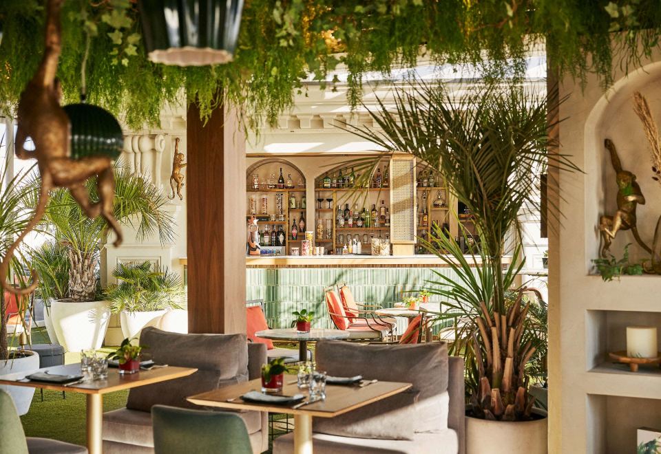 1. 하얏트 센트릭 ..