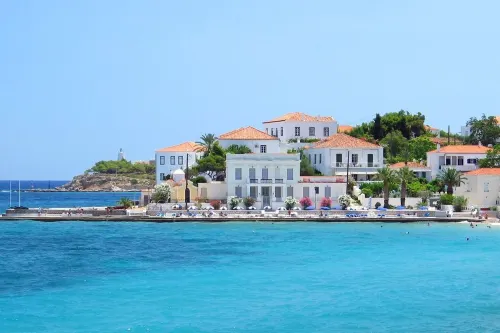 Niriides Hotel Spetses Hôtels à : Porto Heli