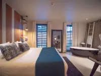 Hotel Pont Levis - Franck Putelat Hotels in Palaja