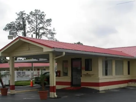 Red Carpet Inn Starke