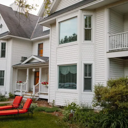 Eagle Harbor Inn