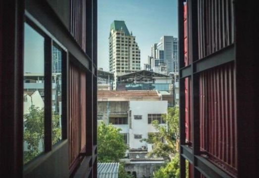 슬립박스 수쿰윗 22 호스텔 외관 이미지