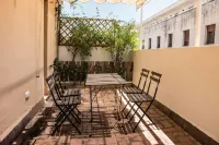 Black Swan Hostel Sevilla