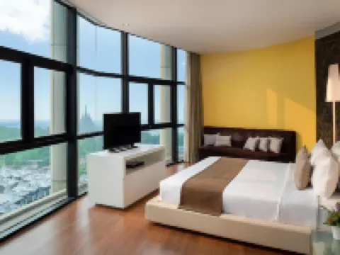 โรงแรมเดอะ ซายน์ โรงแรมในพัทยา