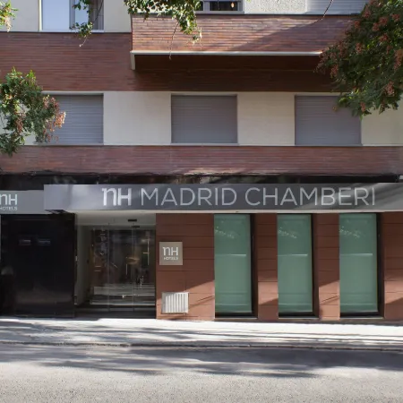 NH Madrid Chamberi Отели рядом с достопримечательностью «Чамбери»