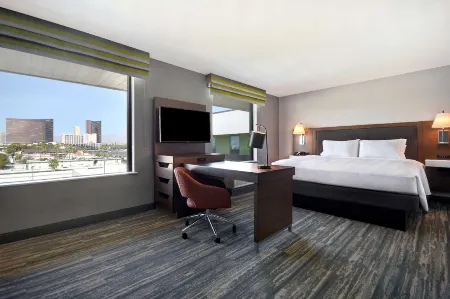 Hampton Inn & Suites Las Vegas Convention Center
