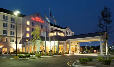 Hilton Garden Inn Ridgefield Park Отели в г. Тинек