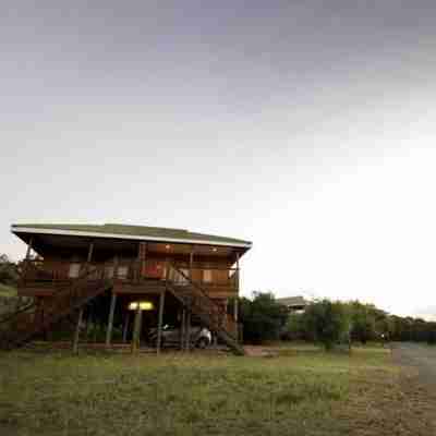 Sangiro Game Lodge Hotel Exterior