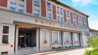 Hotel Meurice Hotels in der Nähe von Cercle Aquariophile du Calaisis
