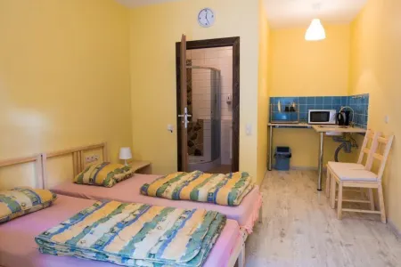 Fortuna Hostel Отели рядом с достопримечательностью «Цемах Йоселевич Шабад»