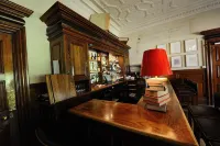 Pendley Manor - bar