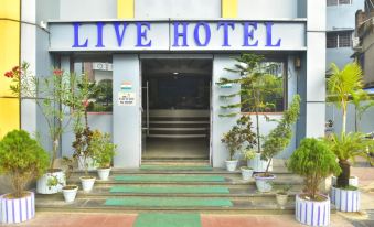 Live Hotel