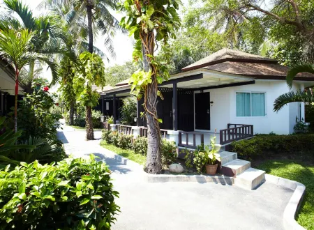 Chaweng Cove Beach Resort
