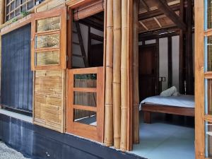 Bamboo Surf House - Hostel