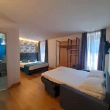 Bike Hotel Touring Gardone Riviera & Wellness