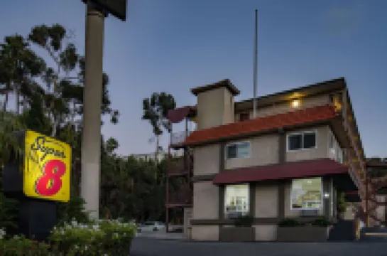 ซุปเปอร์ 8 บายวินด์แฮม แซนดิเอโก โฮเทลเซอร์เคิล โรงแรมใน