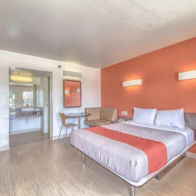 Motel 6 San Antonio, TX Six Flags Fiesta TX/La Cantera Area Hotels near Macy's