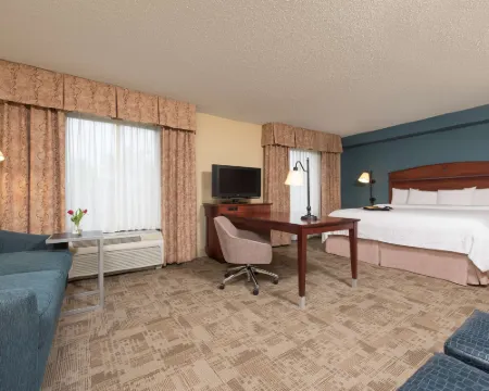 Hampton Inn & Suites Bloomington-Normal Hotels in Normal