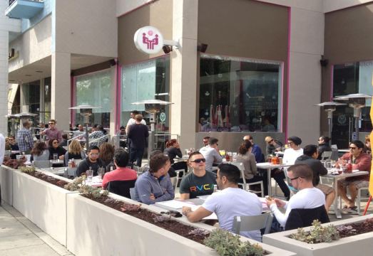 1. 라마다 플라자 ..