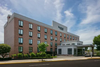 Fairfield Inn by Marriott JFK Airport Hotels near St John's University