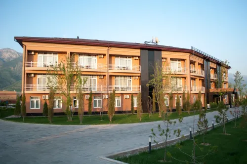 Charos Deluxe Resort - 2-Star