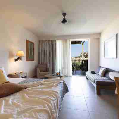 Giannoulis – Santa Marina Beach Hotel Rooms