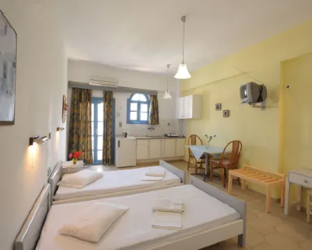 Sirena Apartments Hotels in Agia Pelagia