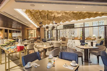 Ascott Makati Отели рядом с достопримечательностью «AUG Student Services Manila»