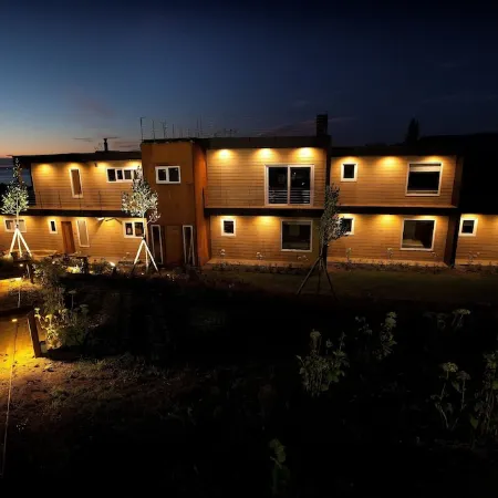 Lake Lodge
