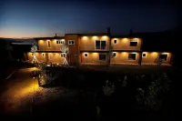 Lake Lodge - Homestays